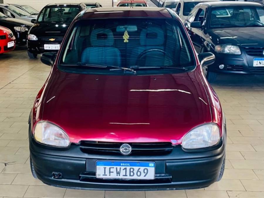 CHEVROLET - CORSA - 1996/1997 - Vermelha - R$ 12.990,00