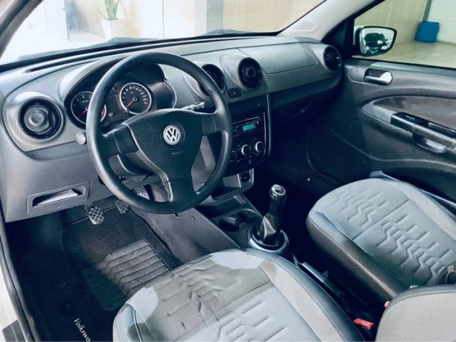 VOLKSWAGEN - SAVEIRO - 2011/2012 - Branca - R$ 49.990,00