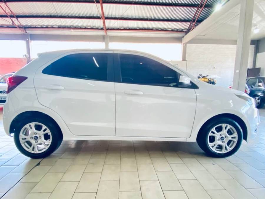 FORD - KA - 2015/2016 - Branca - R$ 39.990,00