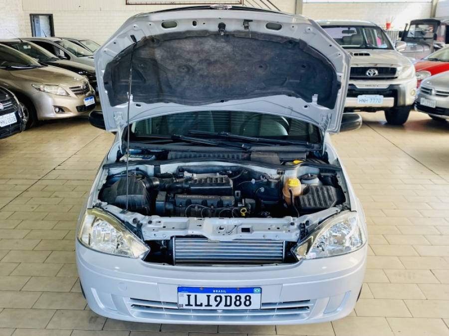 CHEVROLET - CORSA - 2003/2003 - Prata - R$ 18.990,00