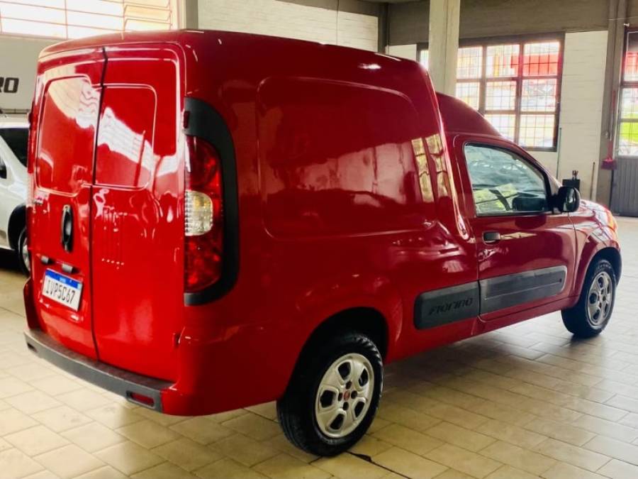 FIAT - FIORINO - 2014/2014 - Vermelha - R$ 48.990,00