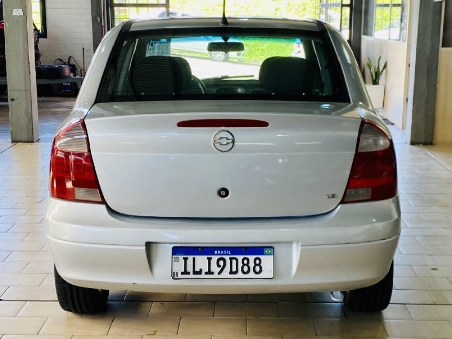 CHEVROLET - CORSA - 2003/2003 - Prata - R$ 18.990,00