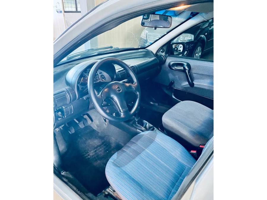 CHEVROLET - CORSA - 1999/1999 - Prata - R$ 13.990,00