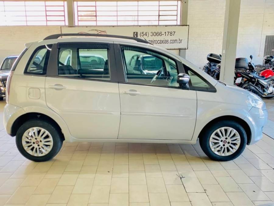 FIAT - IDEA - 2012/2013 - Prata - R$ 35.990,00