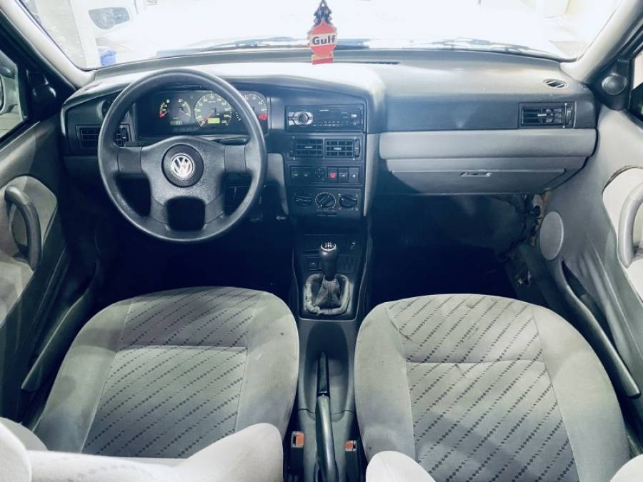 VOLKSWAGEN - SANTANA - 2003/2003 - Prata - R$ 15.990,00