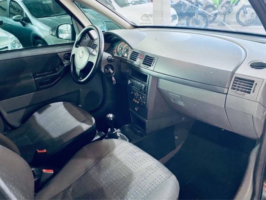 CHEVROLET - MERIVA - 2006/2007 - Preta - R$ 24.990,00