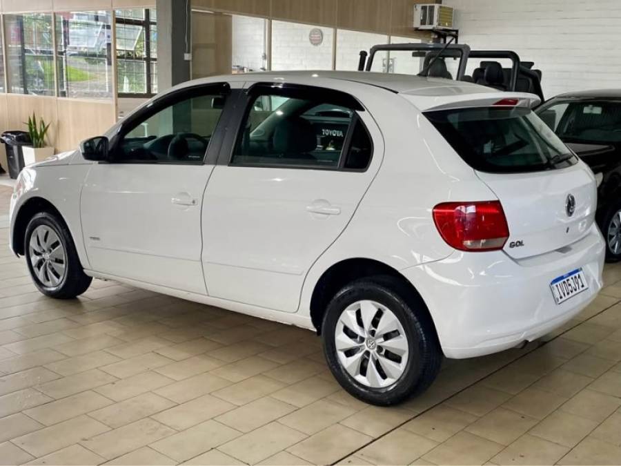 VOLKSWAGEN - GOL - 2013/2014 - Branca - R$ 34.990,00