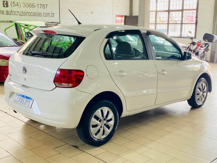 VOLKSWAGEN - GOL - 2013/2014 - Branca - R$ 34.990,00