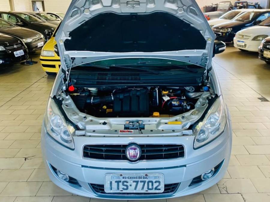 FIAT - IDEA - 2012/2013 - Prata - R$ 35.990,00