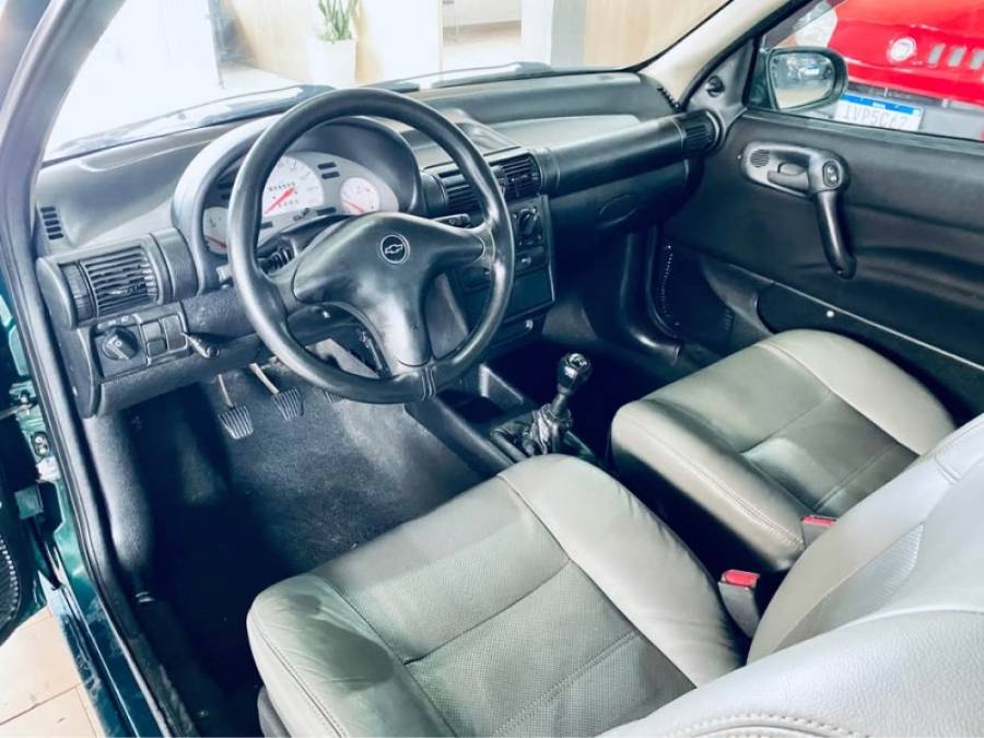 CHEVROLET - CORSA - 2000/2000 - Verde - R$ 14.500,00