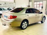 TOYOTA - COROLLA - 2008/2009 - Dourada - R$ 52.990,00