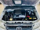 TOYOTA - HILUX - 2011/2011 - Prata - R$ 119.990,00