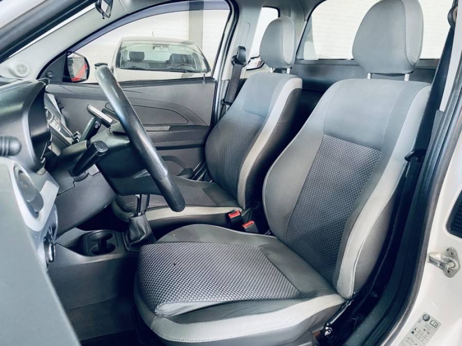 CHEVROLET - MONTANA - 2014/2014 - Branca - R$ 39.990,00