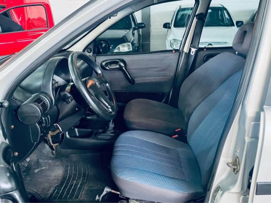 CHEVROLET - CORSA - 1999/1999 - Prata - R$ 12.990,00