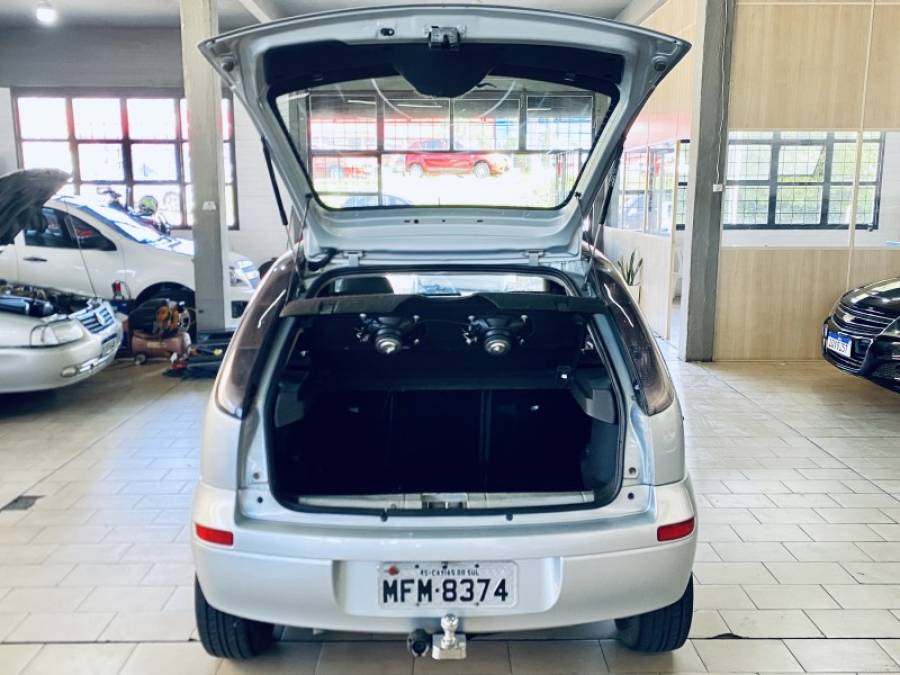 CHEVROLET - CORSA - 2009/2009 - Prata - R$ 26.990,00