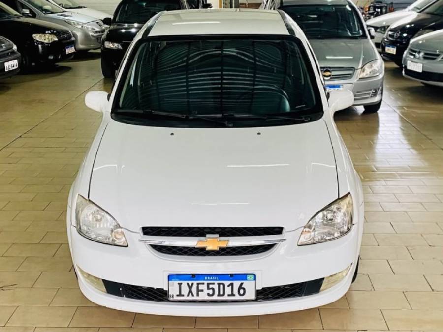 CHEVROLET - CLASSIC - 2015/2016 - Branca - R$ 29.990,00