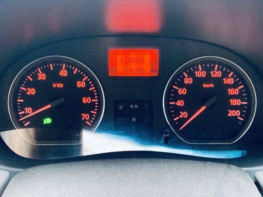 RENAULT - SANDERO - 2010/2011 - Vermelha - R$ 27.990,00