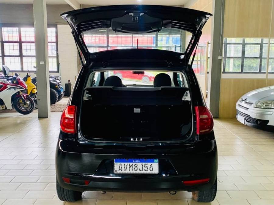 VOLKSWAGEN - FOX - 2013/2013 - Preta - R$ 32.990,00