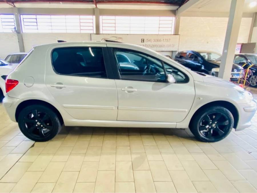 PEUGEOT - 307 - 2010/2010 - Prata - R$ 25.990,00