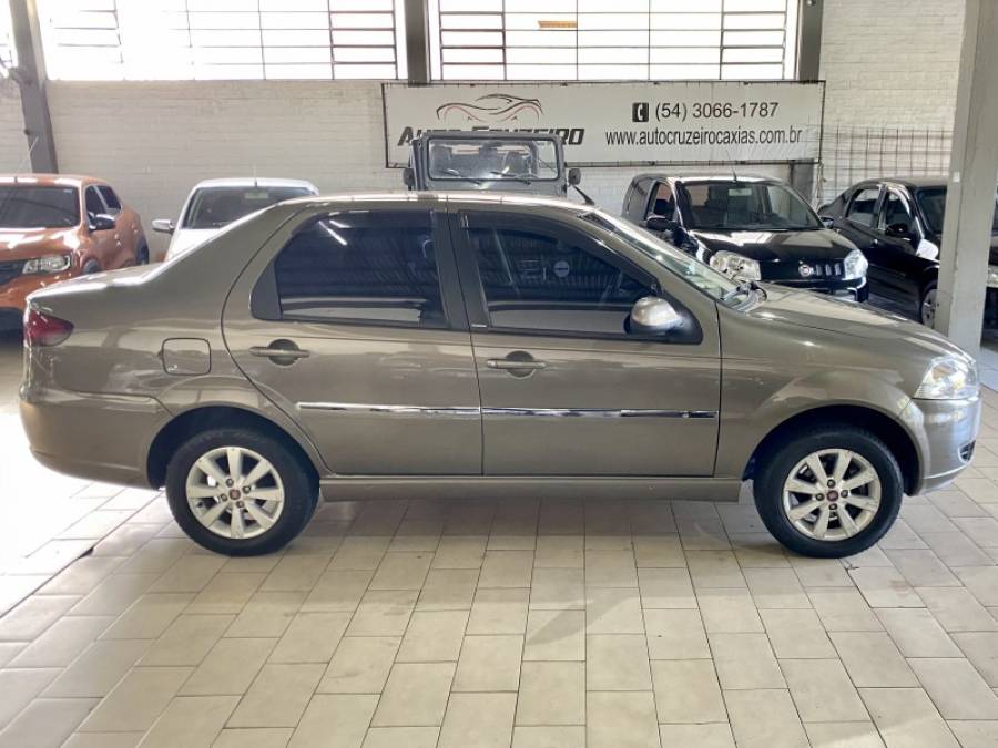 FIAT - SIENA - 2011/2012 - Cinza - R$ 32.990,00