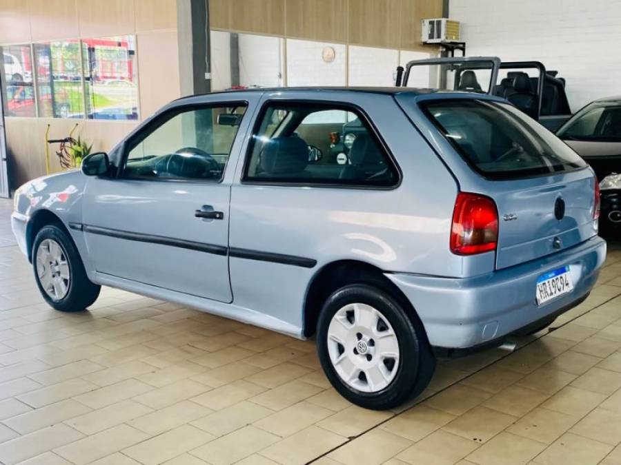 VOLKSWAGEN - GOL - 2001/2001 - Prata - R$ 13.990,00