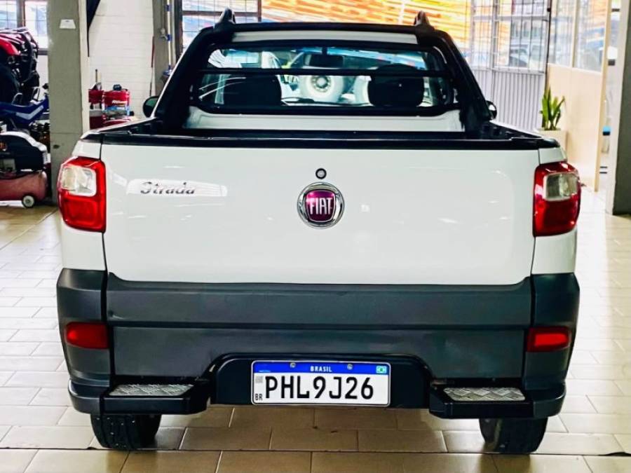 FIAT - STRADA - 2017/2017 - Branca - R$ 49.990,00