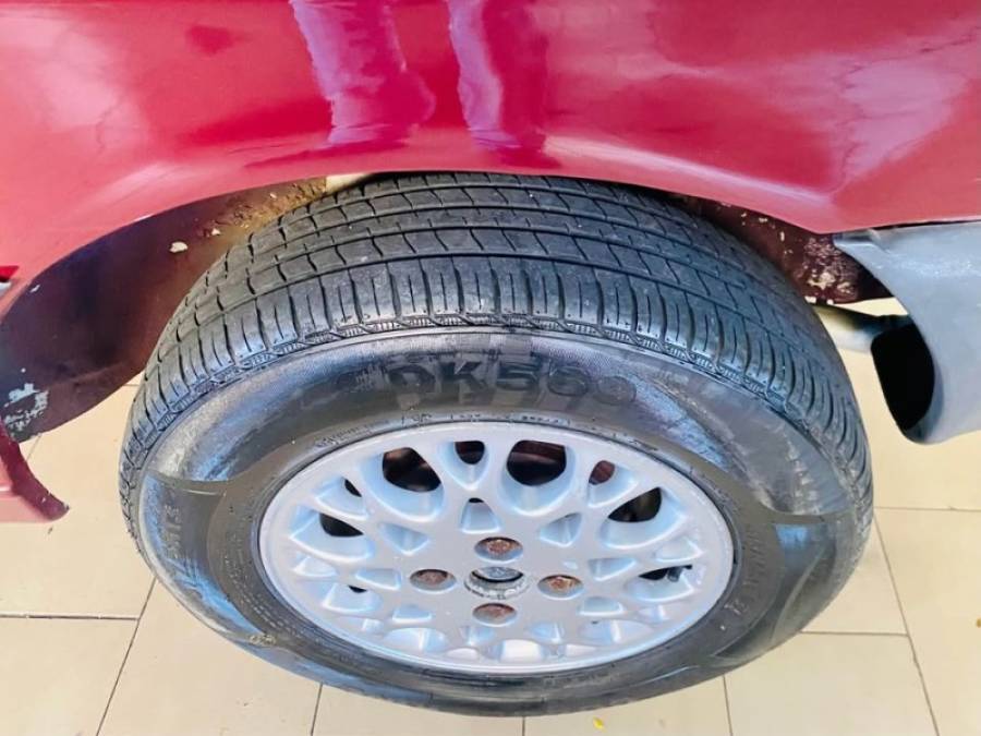 FIAT - UNO - 2000/2001 - Vinho - R$ 10.990,00