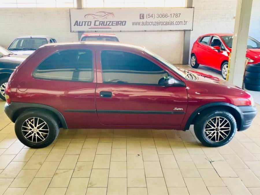 CHEVROLET - CORSA - 1996/1997 - Vermelha - R$ 12.990,00