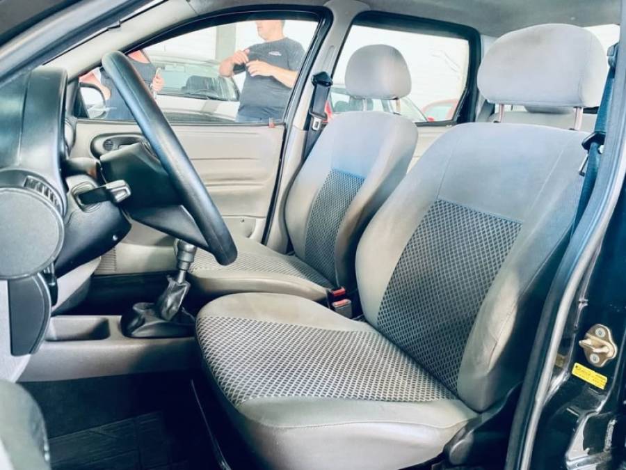 CHEVROLET - CLASSIC - 2009/2010 - Preta - R$ 19.990,00