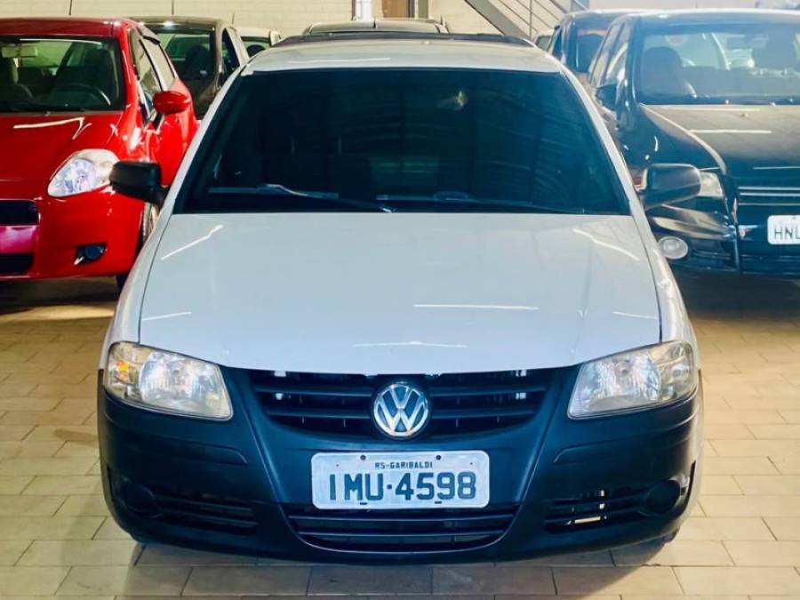 VOLKSWAGEN - SAVEIRO - 2005/2006 - Branca - R$ 25.990,00