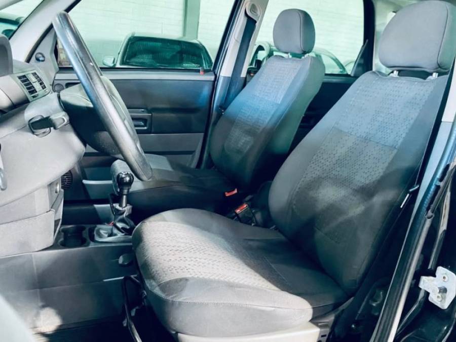 CHEVROLET - MERIVA - 2006/2007 - Preta - R$ 24.990,00