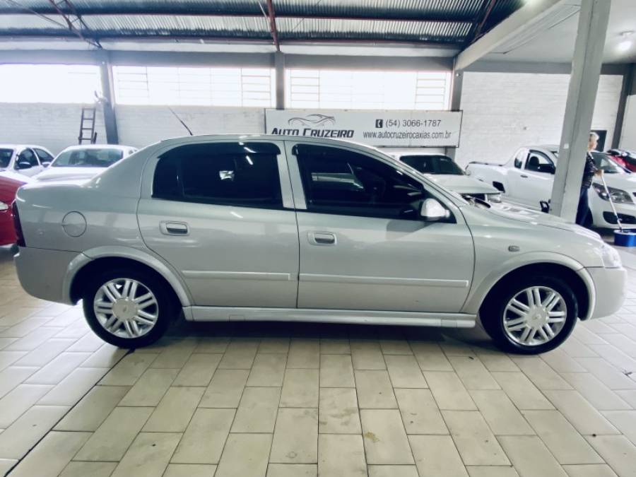 CHEVROLET - ASTRA - 2003/2003 - Prata - R$ 21.990,00