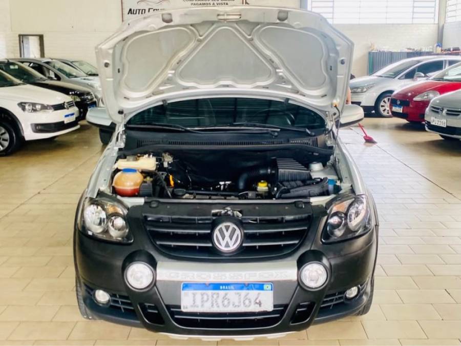 VOLKSWAGEN - CROSSFOX - 2009/2009 - Prata - R$ 29.990,00