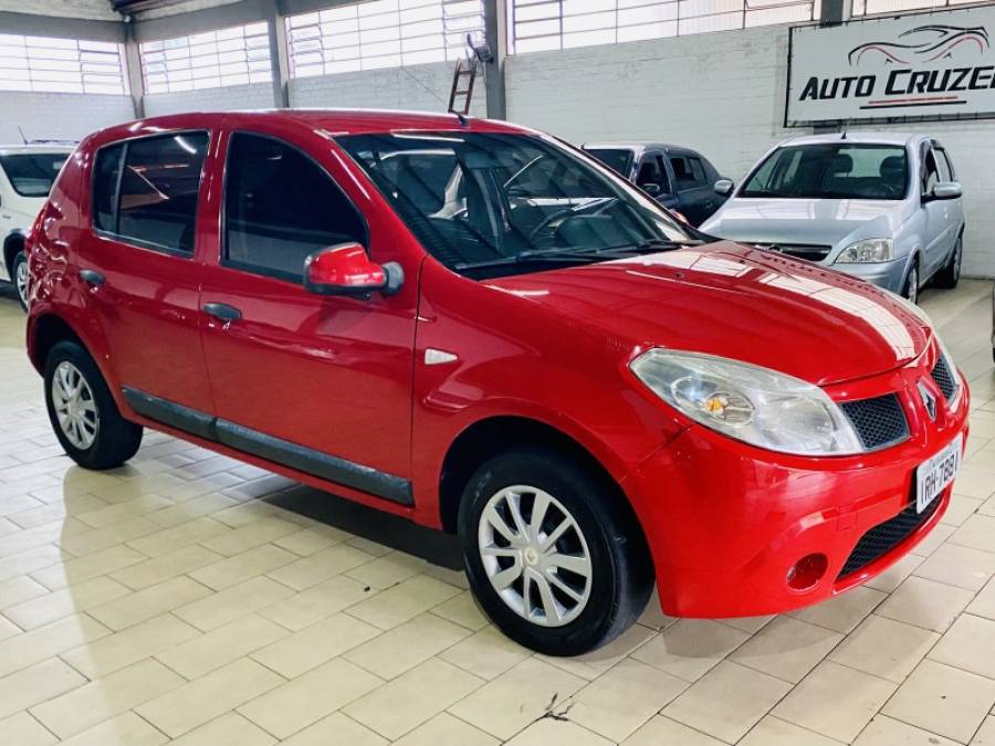 RENAULT - SANDERO - 2010/2011 - Vermelha - R$ 27.990,00