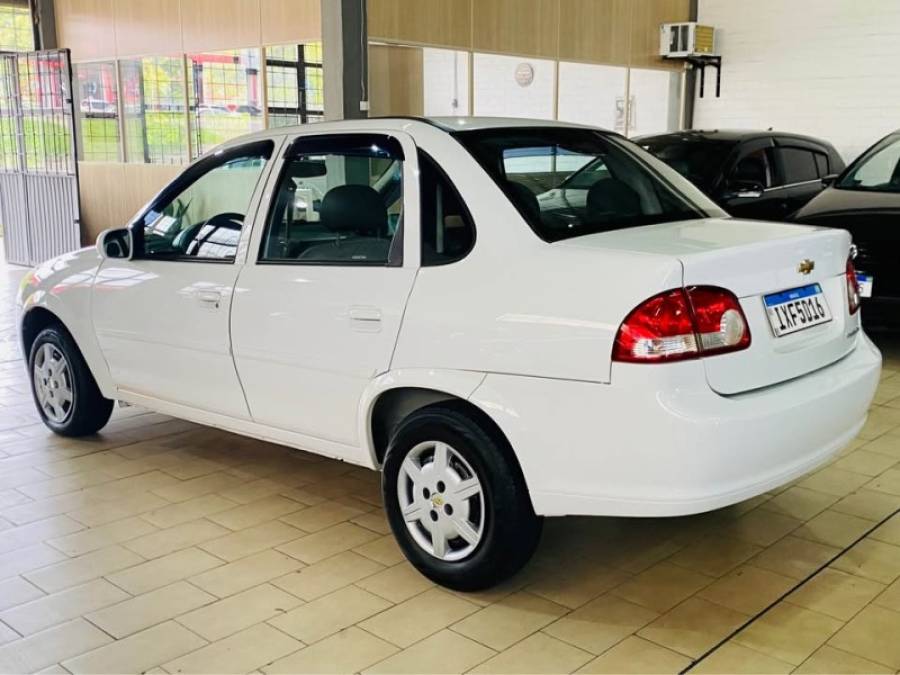CHEVROLET - CLASSIC - 2015/2016 - Branca - R$ 29.990,00