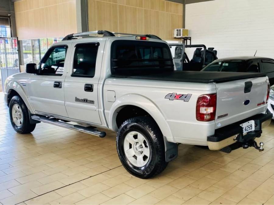 FORD - RANGER - 2007/2008 - Prata - R$ 79.990,00