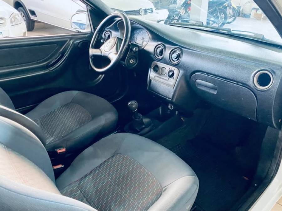 CHEVROLET - CELTA - 2002/2003 - Branca - R$ 12.990,00