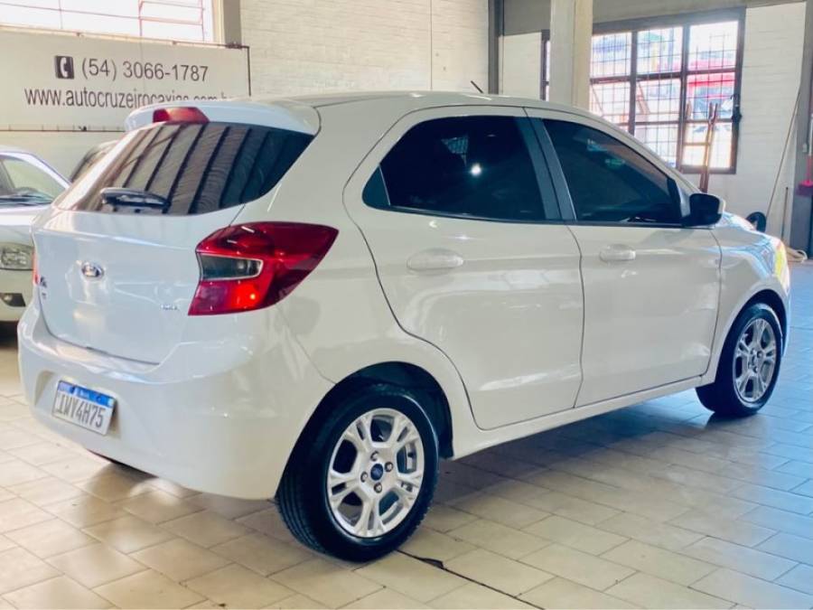FORD - KA - 2015/2016 - Branca - R$ 39.990,00