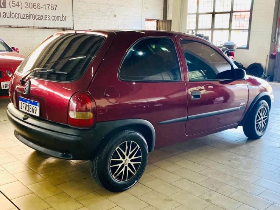 CHEVROLET - CORSA - 1996/1997 - Vermelha - R$ 12.990,00