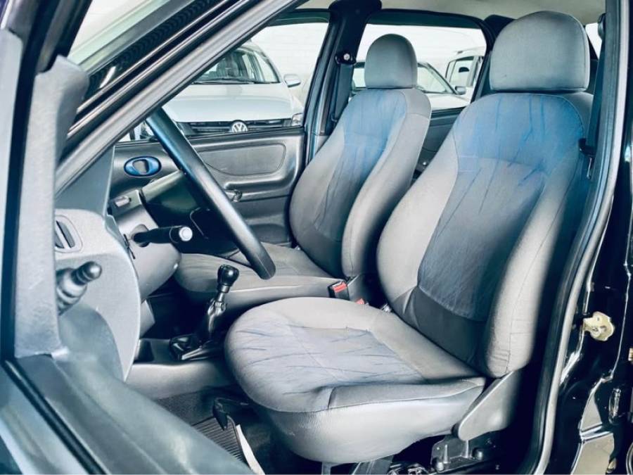 CHEVROLET - CELTA - 2004/2004 - Preta - R$ 18.990,00