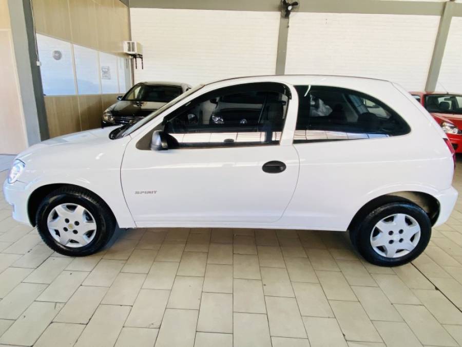CHEVROLET - CELTA - 2011/2011 - Branca - R$ 25.990,00