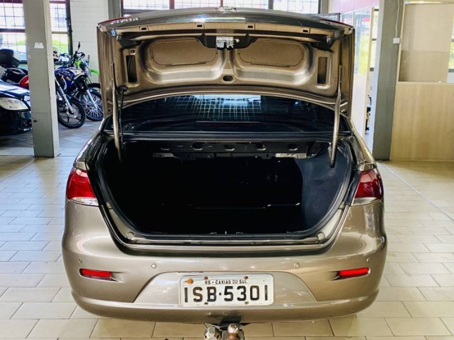 FIAT - SIENA - 2011/2012 - Cinza - R$ 32.990,00