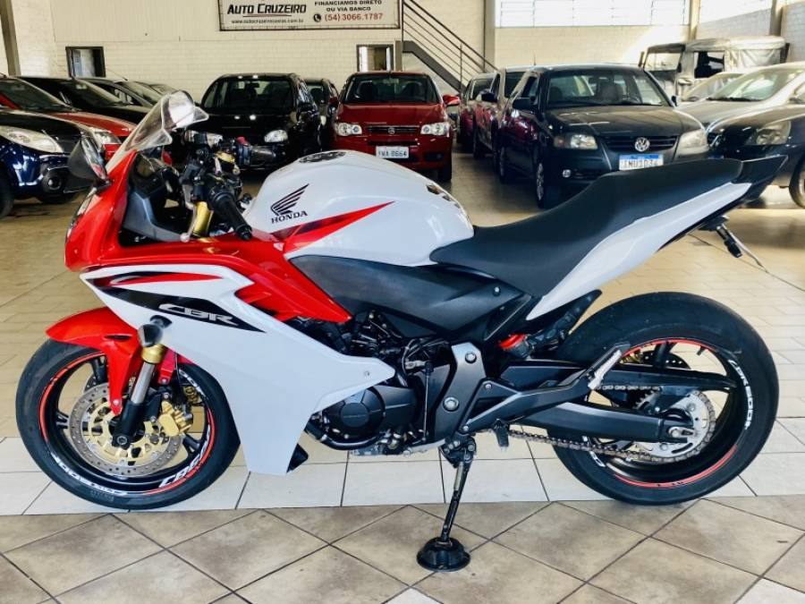 HONDA - CBR 600F - 2013/2013 - Branca - R$ 38.990,00
