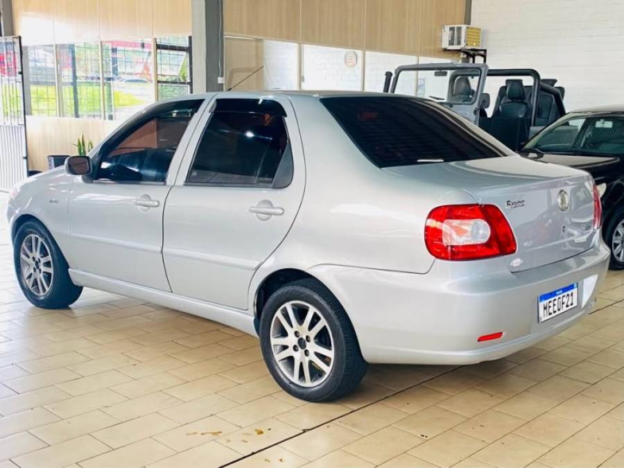 FIAT - SIENA - 2005/2005 - Prata - R$ 21.990,00