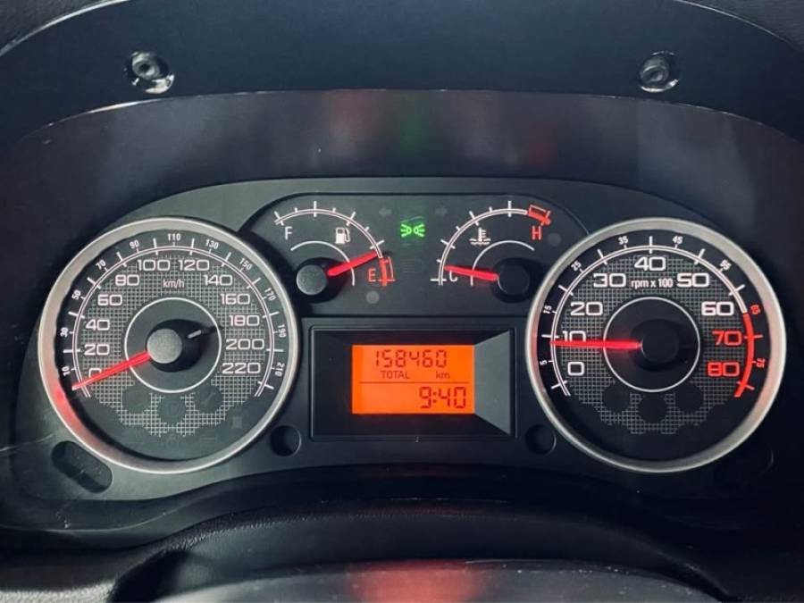 FIAT - IDEA - 2012/2013 - Prata - R$ 35.990,00