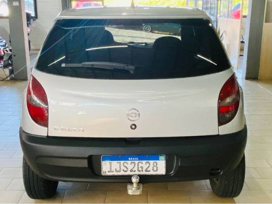 CHEVROLET - CELTA - 2001/2001 - Prata - R$ 13.990,00