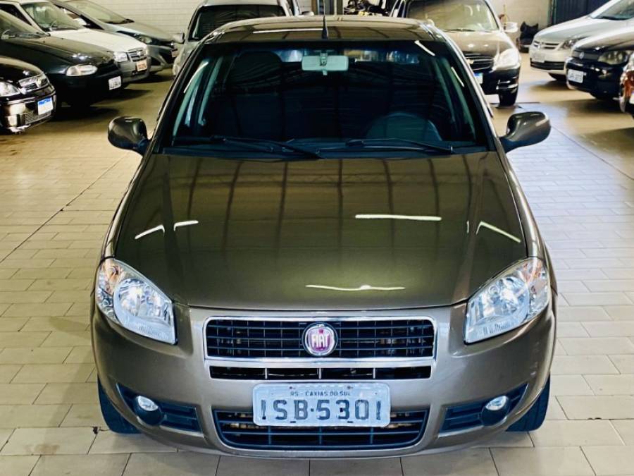 FIAT - SIENA - 2011/2012 - Cinza - R$ 32.990,00