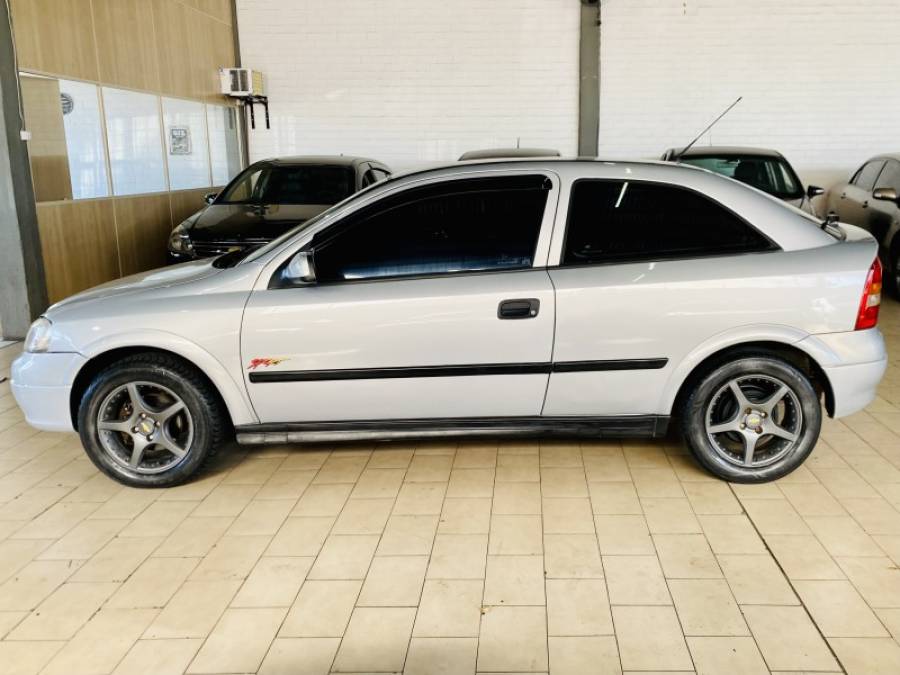 CHEVROLET - ASTRA - 2000/2000 - Prata - R$ 18.990,00
