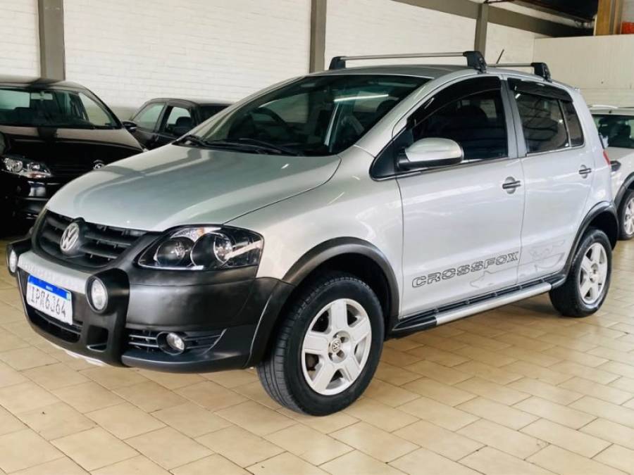VOLKSWAGEN - CROSSFOX - 2009/2009 - Prata - R$ 29.990,00