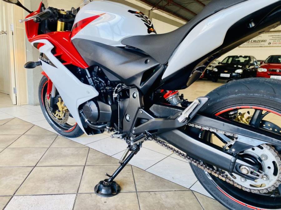 HONDA - CBR 600F - 2013/2013 - Branca - R$ 38.990,00